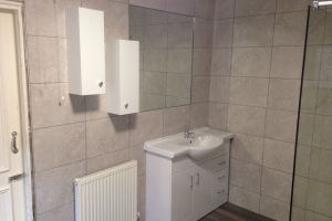 Bathroom 16