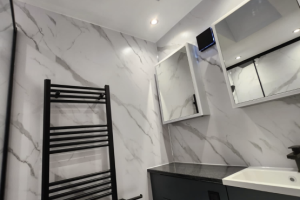 Bathroom 27